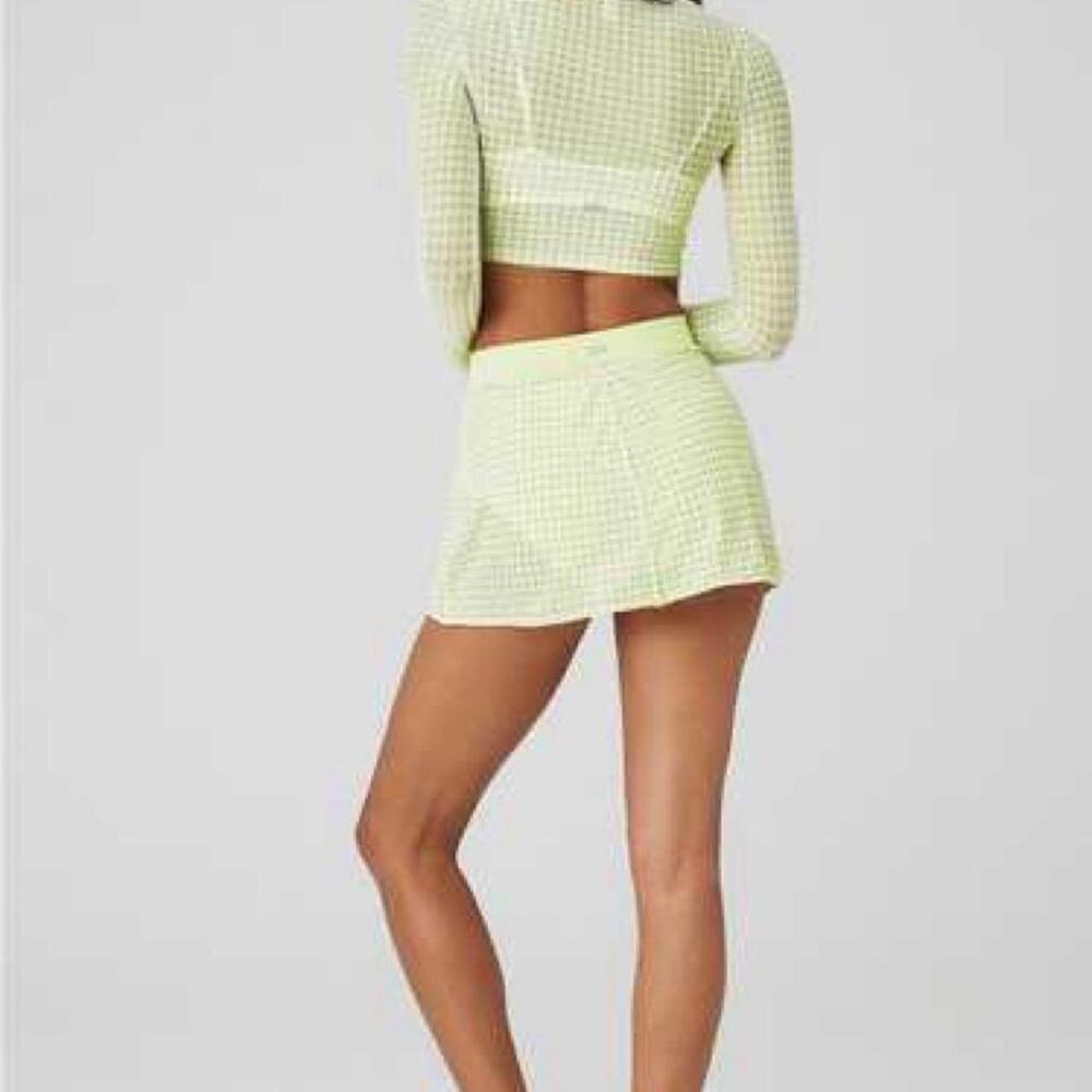 Alo yoga green and white
